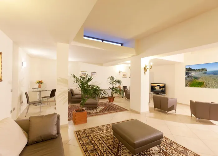 Corallo 알비니아